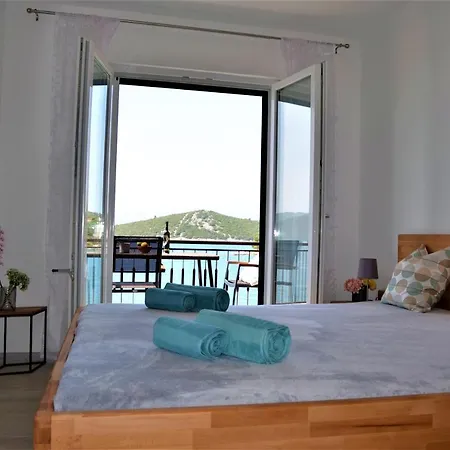 Cavar Apartment