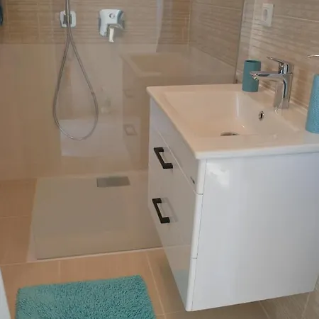 Cavar Apartment *